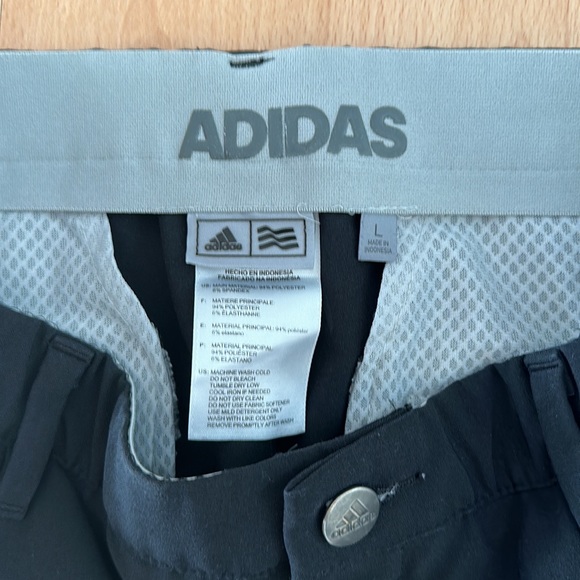 Boys Adidas large black gold shorts - Picture 3 of 5